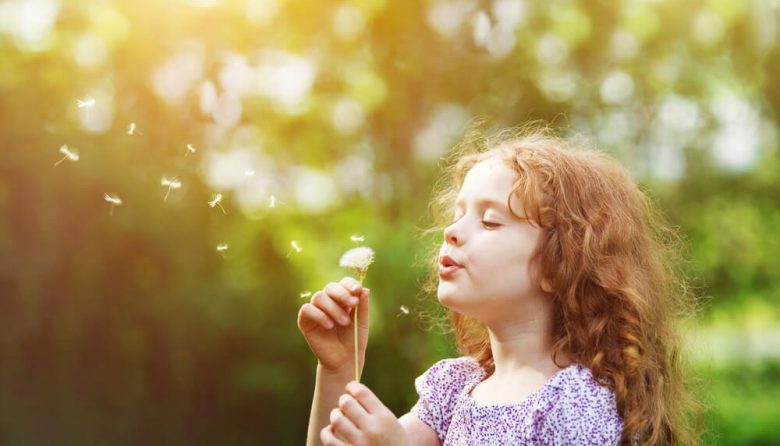 Airborne pollen is one of the causes of children’s allergy reactions that need to be treated with medications